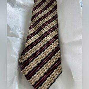 Valentino men’s tie perfect condition/w a box
